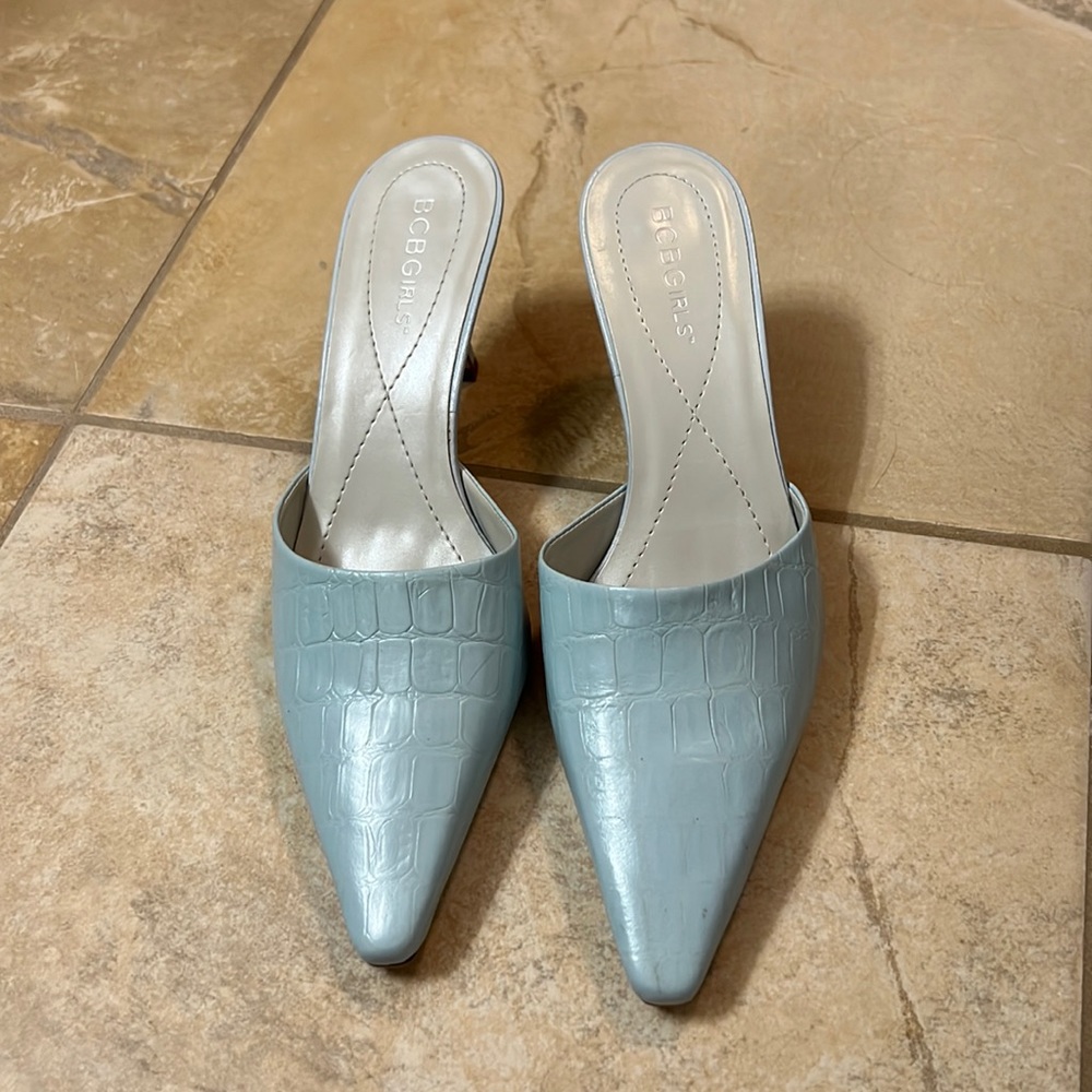 BCBGirls blue kitten heel mule - size 5.5
